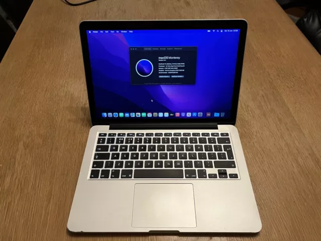 Apple MacBook Pro 13.3" (256GB SSD, Intel Core i5 5th Gen., 2.7GHz, 8GB RAM)
