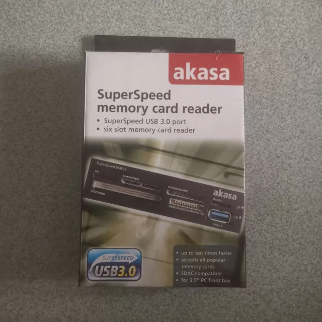 Akasa Super Speed Memory Card Reader - Lecteur de Cartes Mémoire Polyvalent