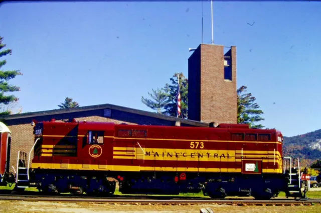 Original Slide Maine Central EMD GP9 Diesel #573 Conway, NH (1987) #CC550