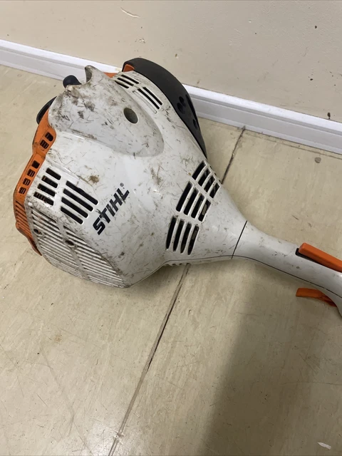 Stihl Hl100 Petrol Long Reach Hedge Cutter/Trimmers