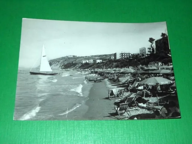 Cartolina Gabicce Mare - Panorama della Spiaggia - Il magnifico colle 1961.