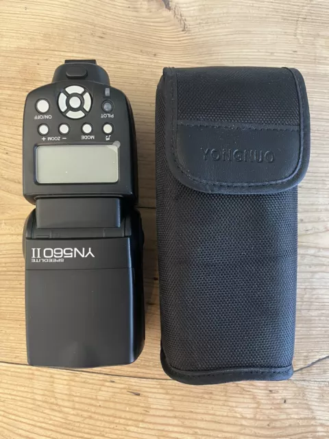 Yongnuo Digital Speedlite YN-560II Aufsteckblitz inkl. Etui TOPZUSTAND