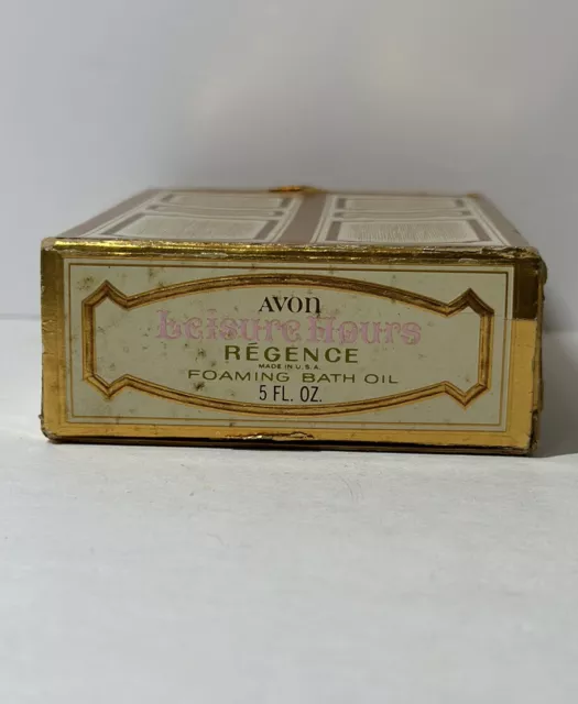Vintage Avon Leisure Hours UNFORGETTABLE Foaming Bath Oil 5 Fl Oz in Box USED