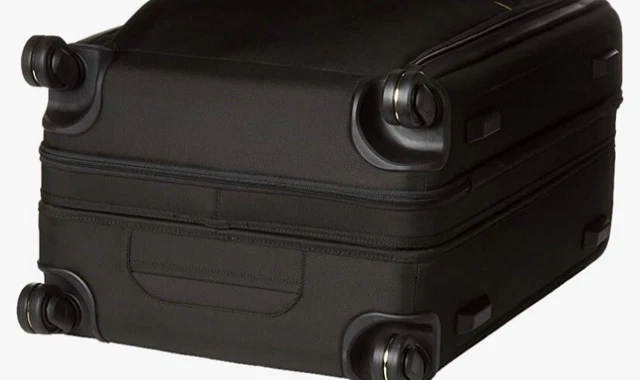 TUMI Alpha 3 Short Trip Expandable 4 Wheeled Packing Case Black And Gold $1,150 6