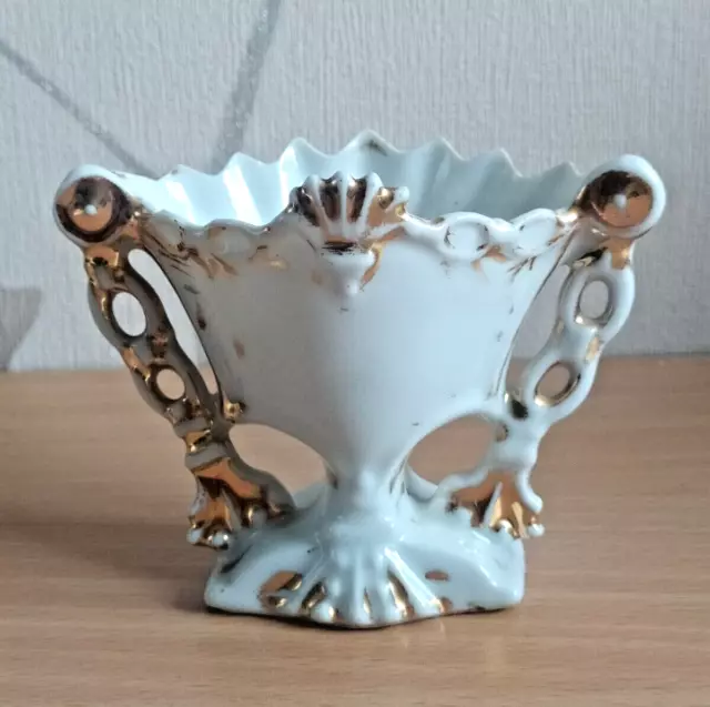 Petit vase de mariée, en porcelaine de Paris XIXe siècle