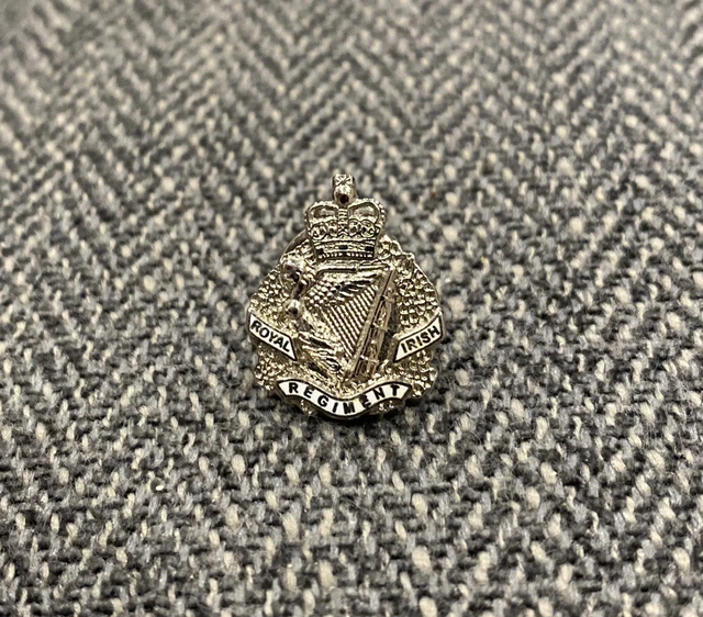 ROYAL IRISH REGIMENT Pin Badge £5.00 - PicClick UK