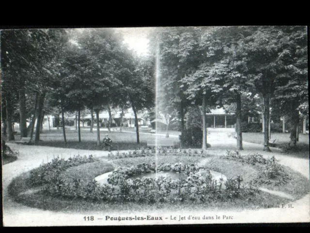 POUGUES-les-EAUX (58) FONTAINE-JET animée au PARC début 1900