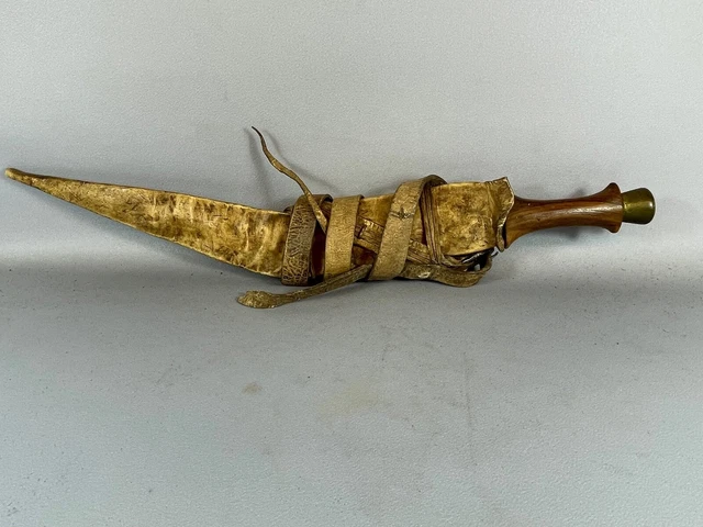 211015 - Tribal used Old African Ethiopian Afar sword with leather case Ethiopia