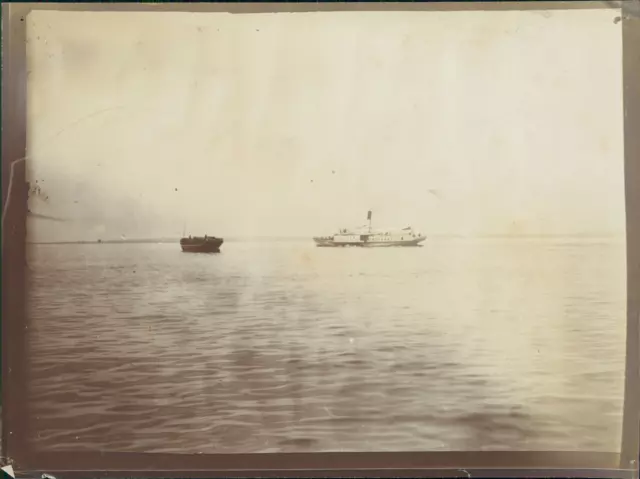 Suisse, Bateau "Helvetia" sur le Lac de Constance  Vintage silver print.  Tira