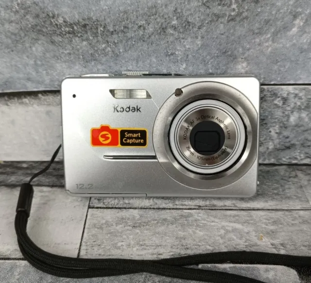 Kodak EasyShare M341 Compact Digital Camera 12.2MP 3xZoom (Un-Tested)