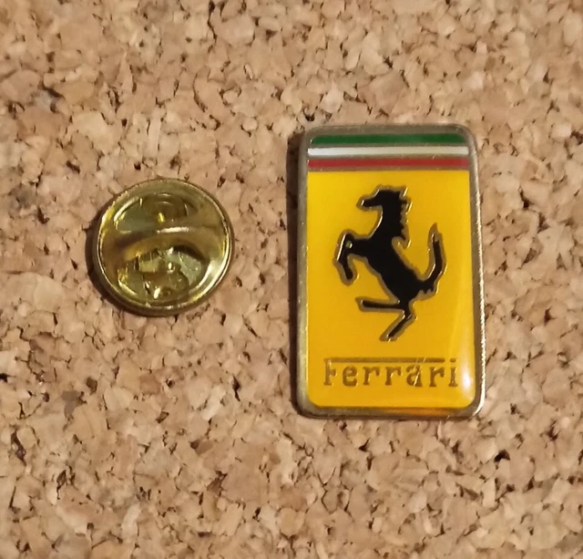 Pin's Ferrari Vintage - Écusson Voiture Cheval Cabré - Logo Automobile