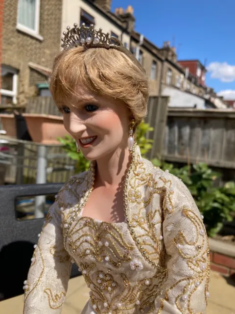 The Ashton Drake Royal Princess Diana Porcelain Portrait Doll 19” Queen crown