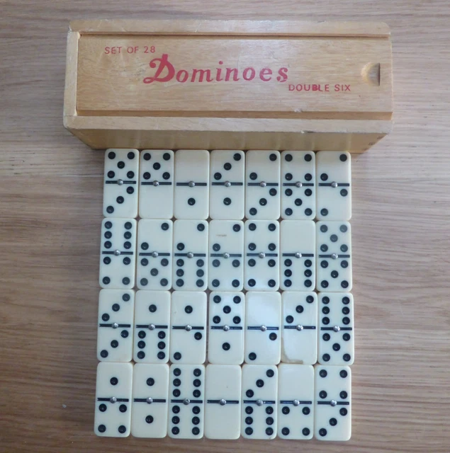 Jeu De Dominos Vintage - 28 Pièces - Chine - Années 60/70 - Plastique Multicolore - Boîte D'origine