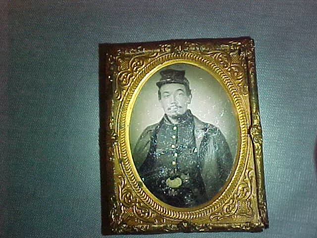 Original Tintype Armed Union Civil War Soldier 1860s