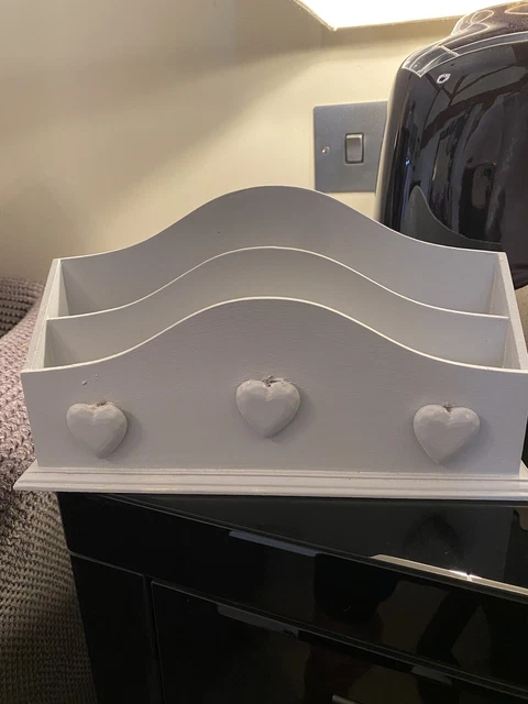 Estante para cartas pintado artesanía