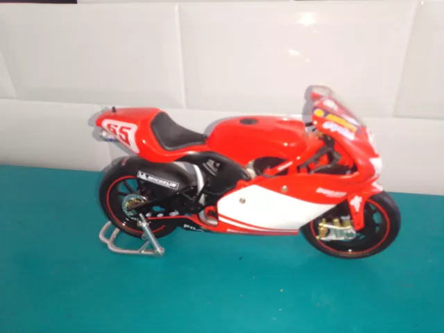 2902245 moto 1/12 newray ducati desmosedici loris capirossi