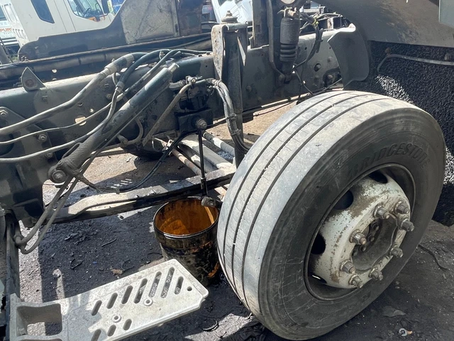 Daf 55 15 Ton Tipper 8 Stud  Front Axle Complete With Calipers 2008 £425 + Vat