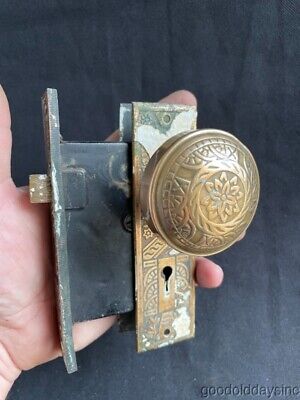 Antique Brass Ornate Door Knob Set 2 Knobs 2 Backplates 1 Lock