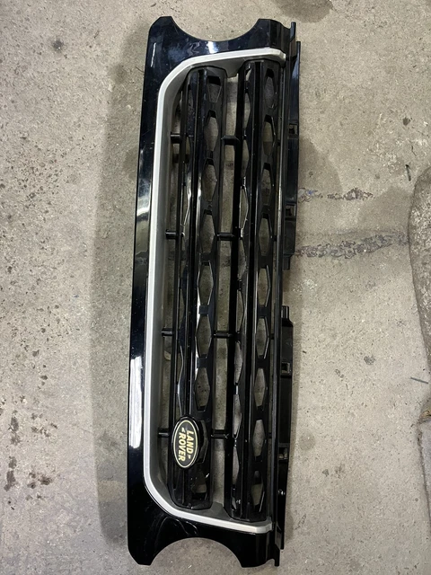 thumbnail image 2 of MWMotoring Chrome Grille Trim For 2003-2004 Land Rover Discovery – 5-Year Warranty 2 of 6