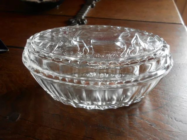 Beurrier vintage en verre datant des années 1970 et