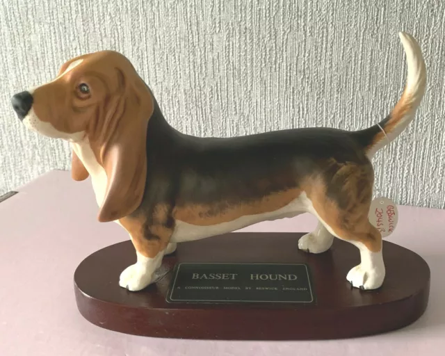 BESWICK DOG BASSET HOUND FOCHNO TRINKET MATT ON PLINTH No. 2045B  LARGE PERFECT