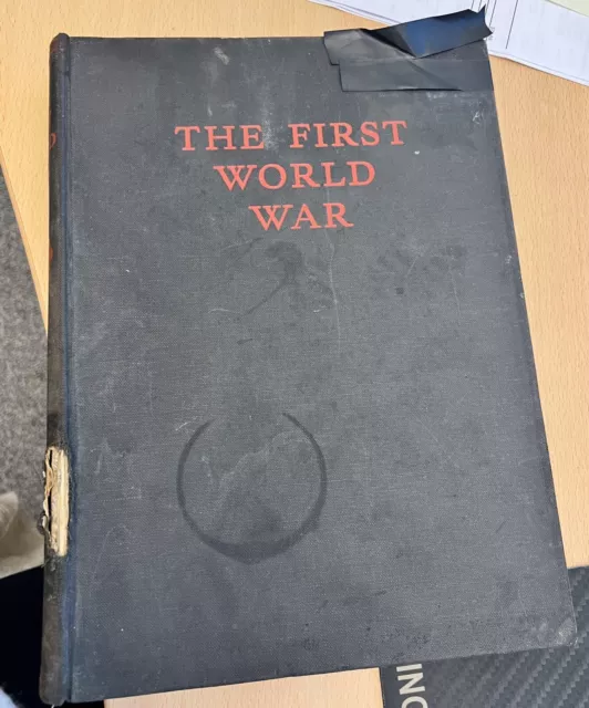 THE FIRST WORLD WAR A PHOTOGRAPHIC HISTORY. Edited Laurence Stallings 1933