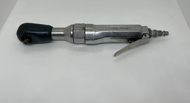 Trinquete de aire neumático de alta resistencia accionamiento Blue Point AT700F 3/8" con bota azul USADA