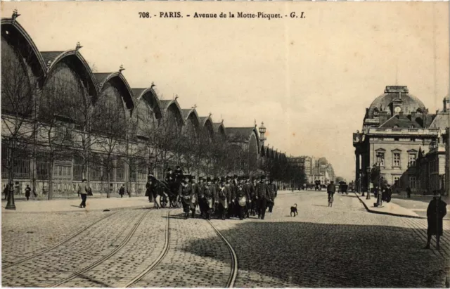 CPA PARIS 15e Avenue de la motte-Picquet (1249319)
