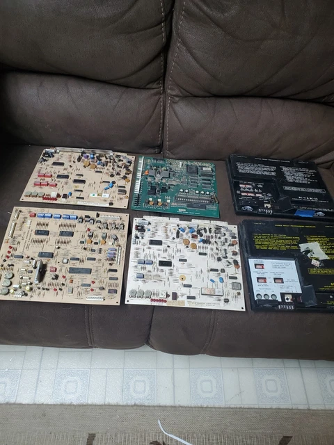 6 rowe bill changer boards sold as is