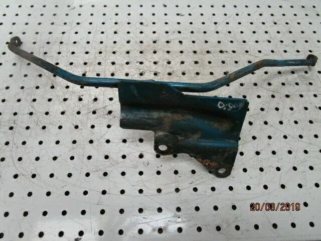 For Ford 5610, 6610, 7610 Bonnet Front Stay Bracket in Good Condition