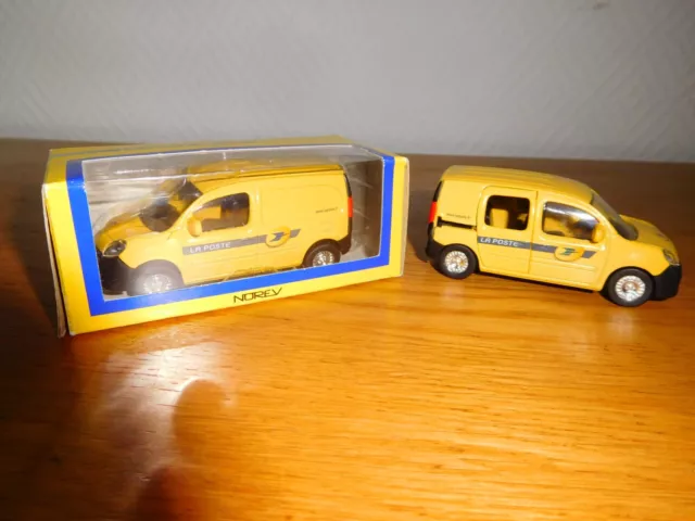 lot de 2 voitures miniatures La POSTE