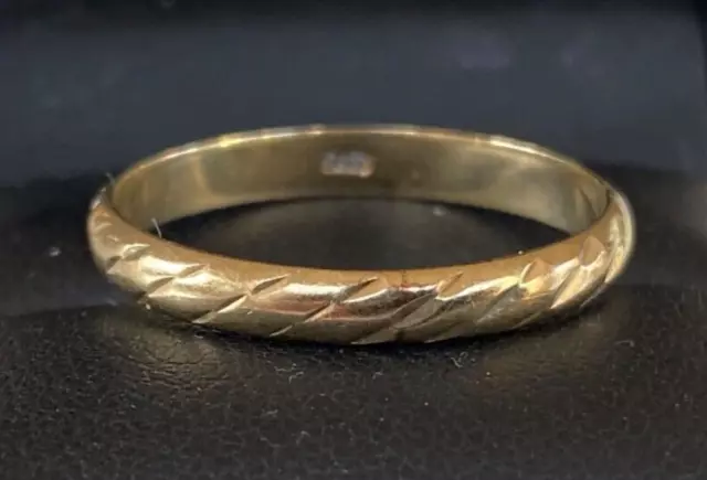 VINTAGE GEMUSTERT 9CT Gold Hochzeitsband Ring Größe ""U"" dünn schlank