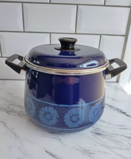 https://www.picclickimg.com/zbYAAOSwhA9keEis/Vintage-Enamel-Casserole-Pan-Crock-Pot-Blue-Daisy.webp