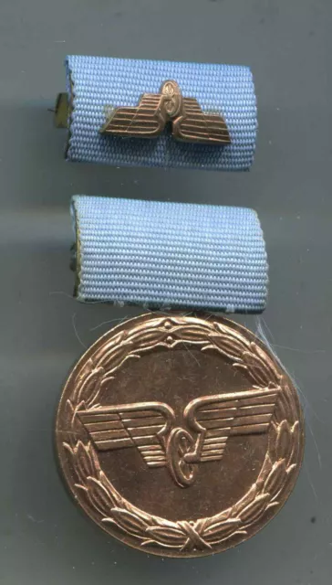 DDR Medaille für Treue Dienste in der Deutschen Reichsbahn bronze ( 52)