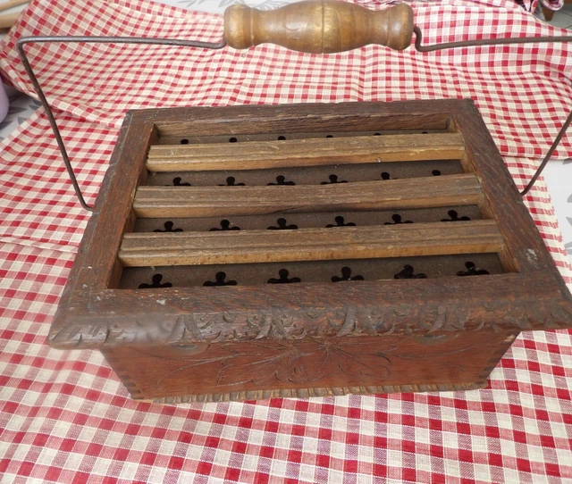 VINTAGE - ANCIEN - Chaufferette - Chauffe pieds - Bois et métal EUR 15,00 - FR