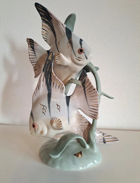 Figurine porcelaine Royal Dux • Poissons dans les algues. Peint à la main . RARE