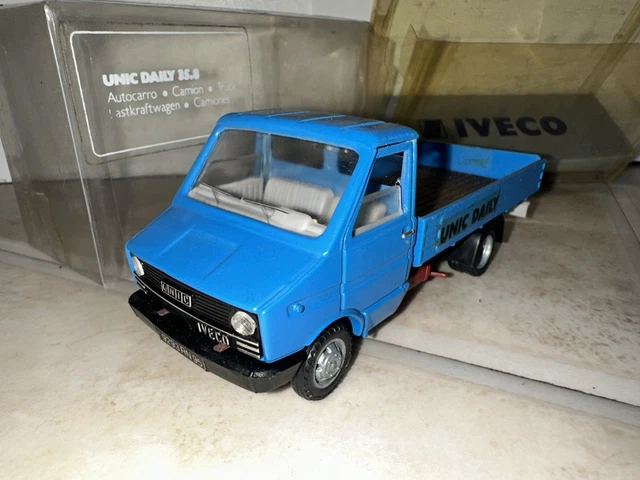 Set 1/43 Old Cars – Unic Iveco Daily Assistance + Remorque Calberson Alpine Renault