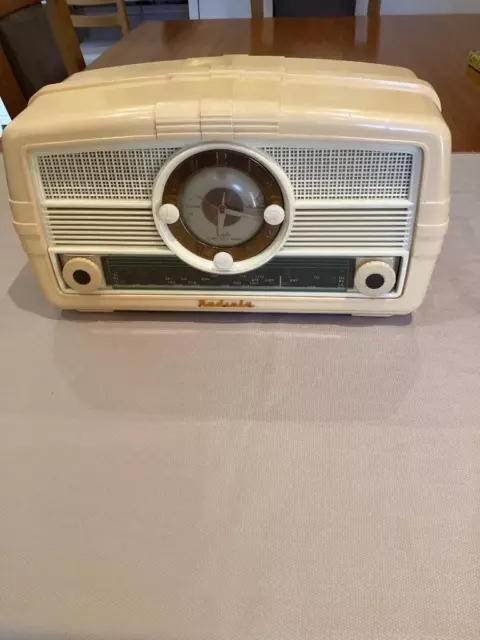Brilliant Vintage Cream Awa Clock- Valve Radio