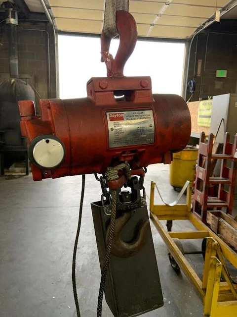 Dayton 1/2 Ton Chain Hoist 4ZW56 Air Hoist 1000 lbs Capacity 90 PSIG