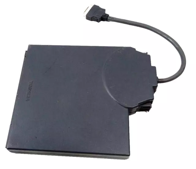 TOSHIBA FDD Attachment Case - Floppy Disk Drive / Lecteur Disquettes 3.5"