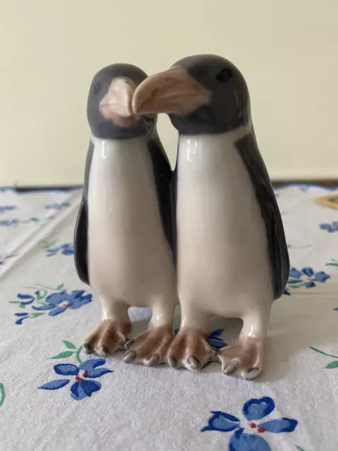 Royal Copenhagen Porcelain Penguin Pair Figurine #1190 Denmark Penguins