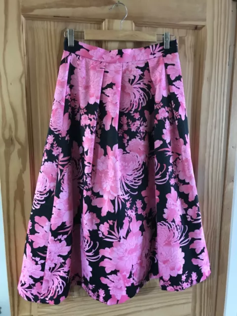 Very net lined Skirt, size 10(W28) length 31in, in Black + pink floral NWT