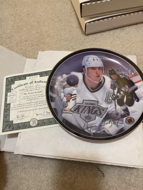 1995 The Great Gretzky Bradford Exchange Hero's on ice Collectors Plate