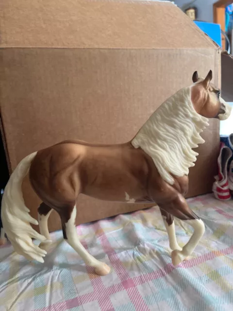 Breyer Big Chex to Cash 1357 Smart Chic Olena Palomino Sabino