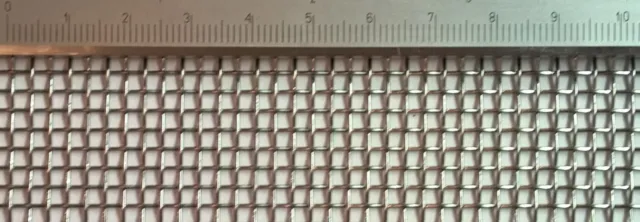 Edelstahl Drahtgewebe mit 2,5mm Maschenweite, 0,7mm Drahtstärke, 100 cm x 60 cm
