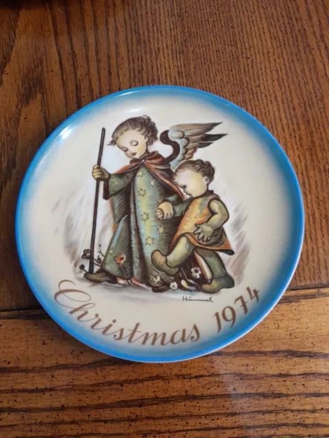 Vintage Schmid 8" Christmas Collector Plate 1974 by Sister Berta Hummel