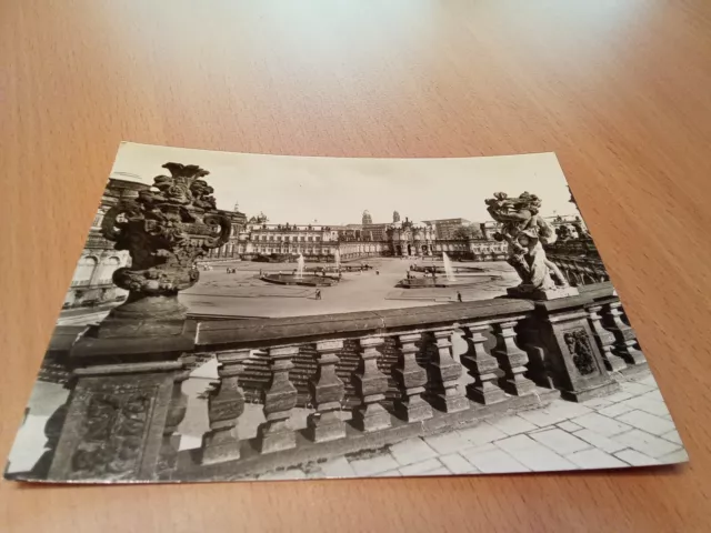 Alte Postkarten Dresden Zwinger  m. 25 er Marke 21.7.1979  beschrieben