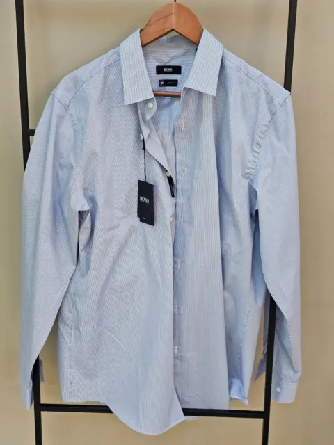 Hugo Boss Men’s Shirt Slim Fit 16 1/2 EUR 42. Blue thin stripe.