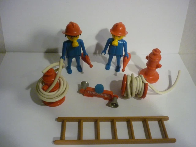 Lot De Playmobil Vintage Pompiers City Life - Pièces Diverses (civière, Véhicules, Personnages) - Occasion Bon état