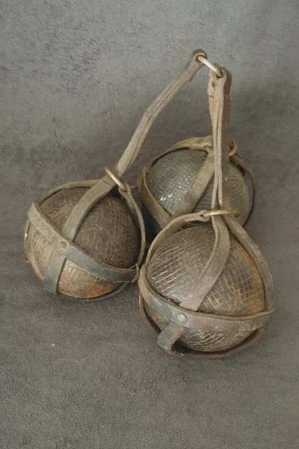 3 Vieilles Boules De Pétanque Vintage En Acier - Fabriquées En France